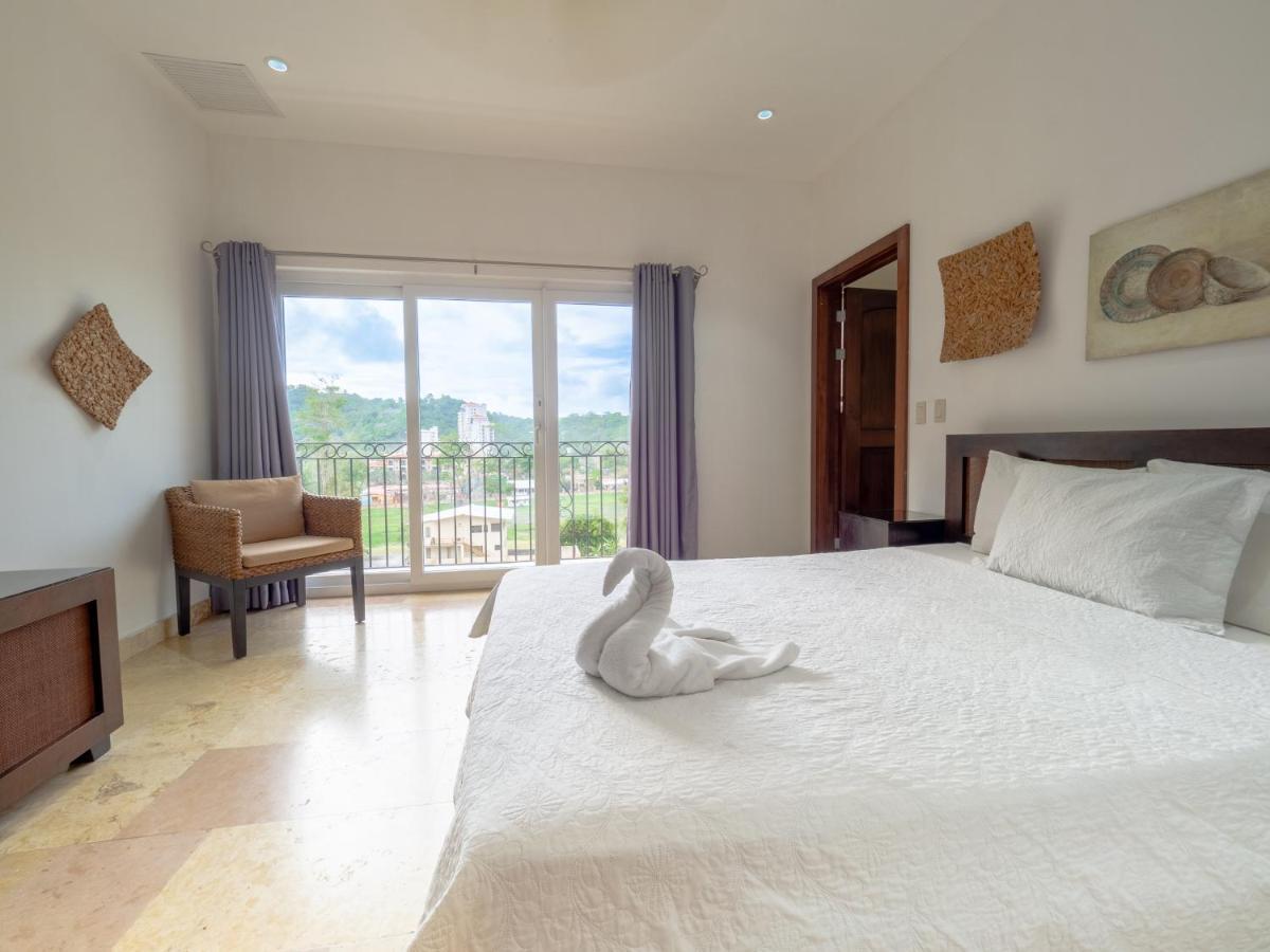 Ocean Terrace, Beachfront- A505 Хако Экстерьер фото